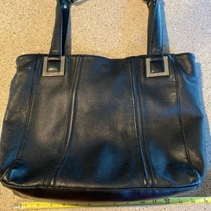 Victoire Shoulder Bag